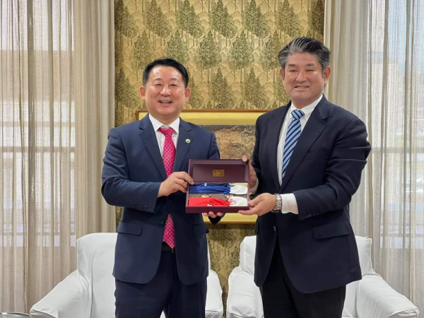 서철모 서구청장과 일본 나라시 나카가와 겐 시장 접견