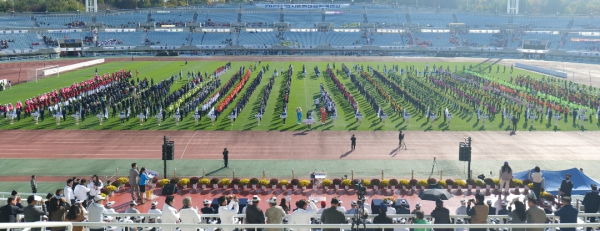 '천안시민한마음체육대회'가 천안종합운동장 일원에서 성대한 막을 올렸다/천안시체육회 제공