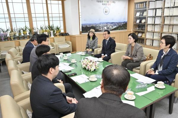 지난 27일 중구청에서 진행된 '전세사기 예방 및 대책 중개사 협회 임원 간담회'