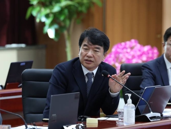 문진석 의원은 “림피스킨병 또한 잘 극복할 수 있을 것”이라고 격려했다<br>