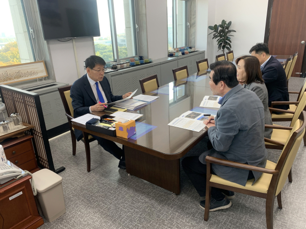8일, 서삼석 예결위원장 방문 지역현안 건의 모습
