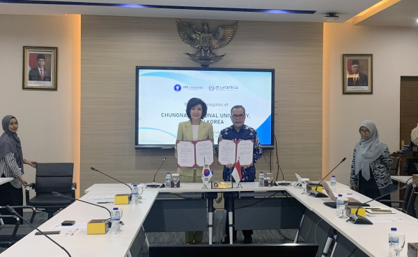 충남대-IPB대학 글로벌 오픈캠퍼스 추진 합의각서 체결식 사진.