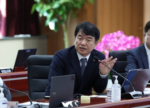 국정감사를 진행 중인 문진석 의원/의원실 제공