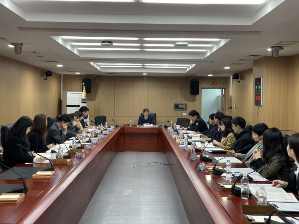 12일 세종시교육청 3층 상황실에서 ‘2023년 학교안전관리위원회 정례회’가 열리고 있다.