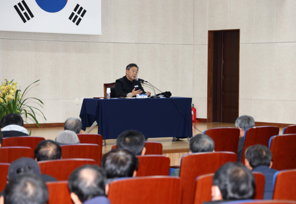 지난 21일 태안군농업기술센터 창조관에서 진행된 간담회 모습.