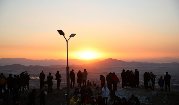 지난 백화산 해맞이 모습