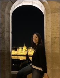 2023년 2월 졸업생 박소희 사진(헝가리 부다패스트에서)