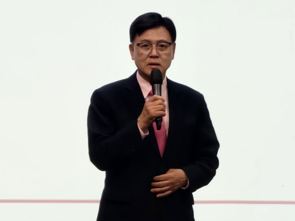 출판기념회를 열고 5선 도전에 나선 이명수 의원/사진=박동혁 기자