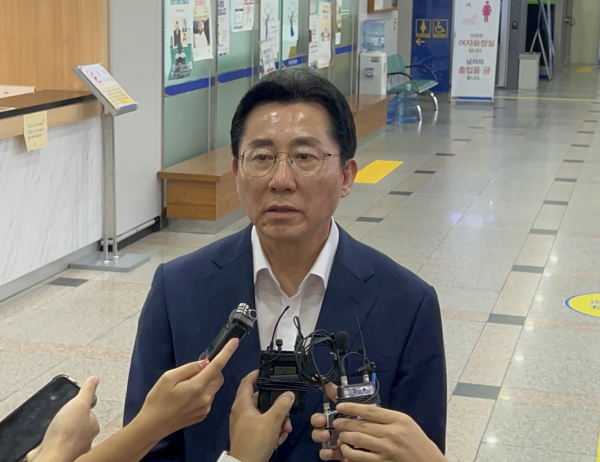 박경귀 아산시장이 25일 항소심 선고 직후 "선고 결과를 수긍할 수 없다"고 밝혔다.&nbsp;