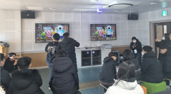 ‘제33회 장애학생을 위한 방학 중 계절학교’ 진로체험 활동 프로그램 진행 모습