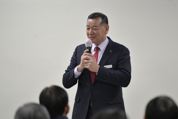 신관동 시민과의 대화를 하고 있는 최원철 시장