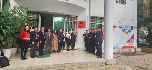 충남대-HUST 글로벌센터 현판식 개최 모습