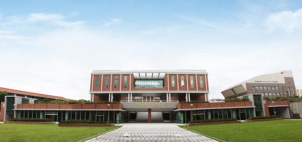 나사렛대학교 국제관 전경