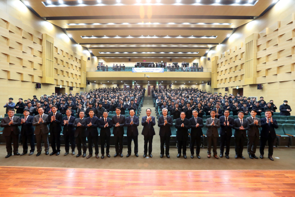 제8대 이성해 이사장 취임식 기념 단체사진