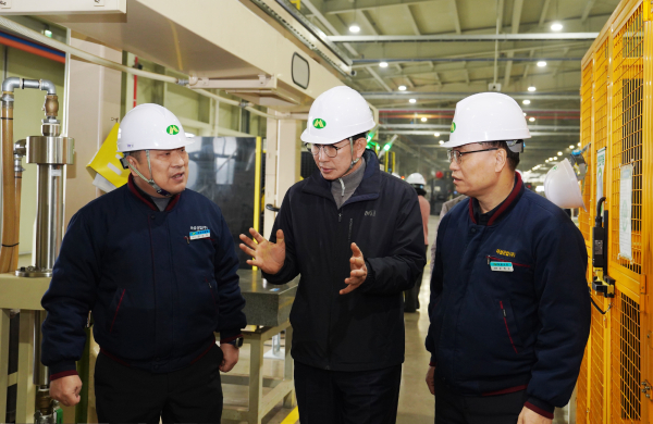 이완섭 서산시장이 27일 마성산업㈜을 방문했다.