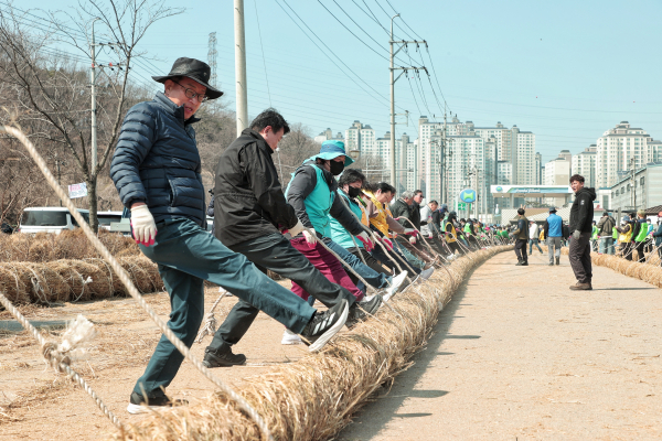 ​2024 기지시줄다리기 축제 개최 위한 큰 줄 제작 모습​