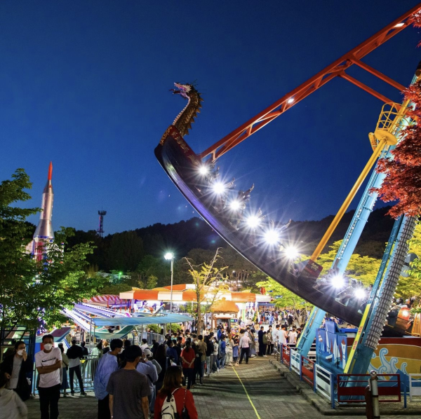 오월드 야간 모습