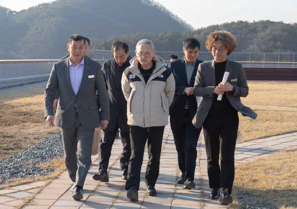 유인촌 문화체육관광부장관 방문 모습