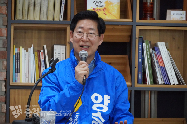 양승조 후보가 “5선 국회의원이 된다면 제22대 국회에서 충남 출신 최초의 국회의장에 도전하겠다”고 밝혔다/사진 권상재<br>