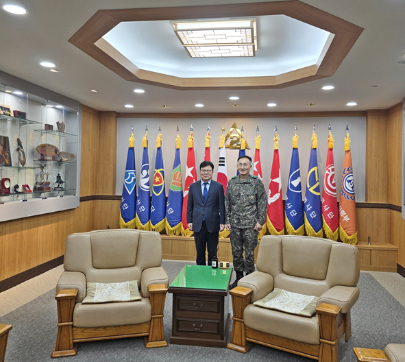 대덕대학 김대성 총장, 제2작전사령관 고창준 대장