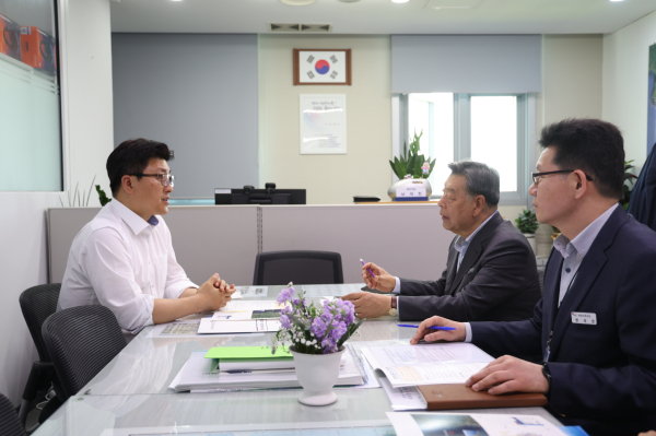 정부예산 확보 위한 정부청사 방문(해양수산부 항만국장)