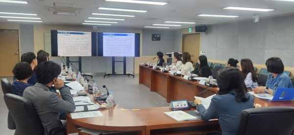 세종시교육청 지하1층 영상회의실에서 ‘유보통합모델 도출을 위한 자문단 및 TF팀’ 협의회가 진행되고 있다.