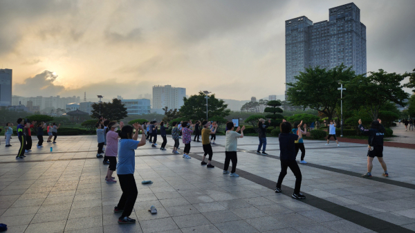 지난 2023년 중앙호수공원에서 운영된 야간체조광장