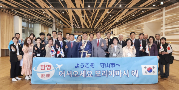 일본 모리야마시의 초청으로 ‘제13회 루시올 아트 키즈 페스티벌’ 참여 기념사진