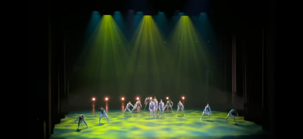 재학생들과 대전현대무용단이 콜라보 공연한 “침팬지 폴리틱스”이 대상 수상