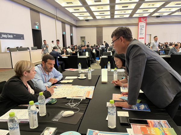 지난 4일까지 2024 한국 테마관광 박람회에서 서산시 관계자가 서산 대산항과 지역 관광자원을 홍보했다.