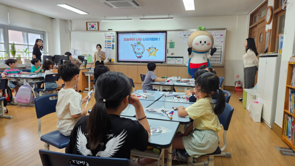 대전 대암초등학교 1학년 학생들과 함께 「오늘부터 나는 나라지킴이」 주제로 미래세대 참여형 보훈교육 진행