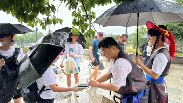 지난 21일부터 22일 여의도 한강공원에서 진행된 여름 관광지 홍보