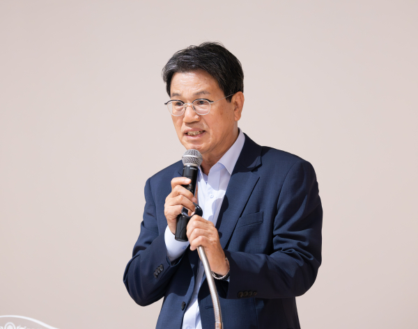 자율방재단, 현장대응능력 향상을 위한 역량강화 교육에서 인사말 하는 김돈곤 군수