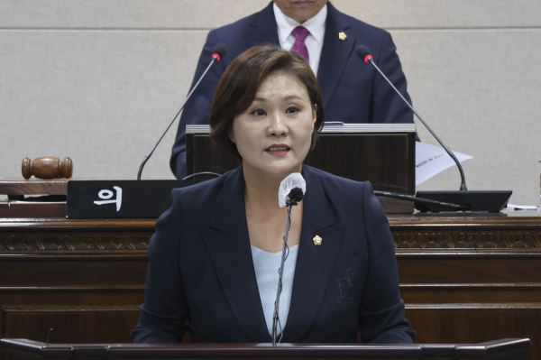 홍성군의회 제306회 임시회 5분 자유 발언 중인 최선경 의원