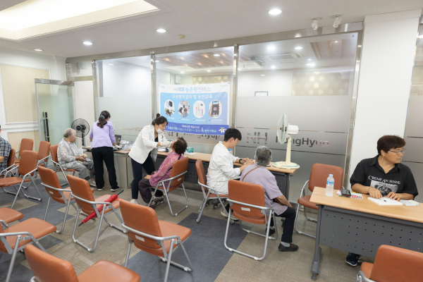 농촌왕진버스 의료서비스 현장 모습