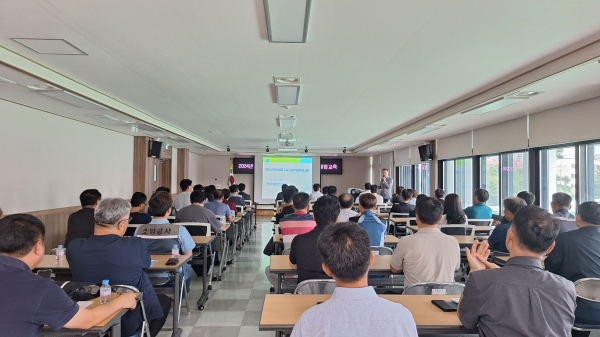 공사관계자 대상 ‘학교시설공사 안전 및 청렴교육' 진행 모습
