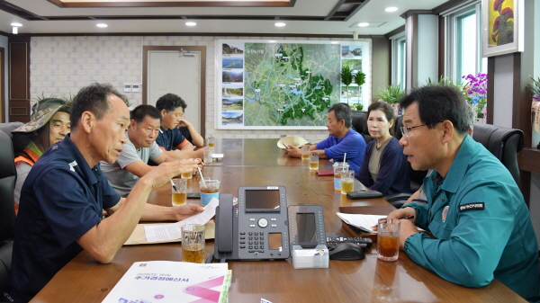 피해 농민들 만난 조용훈 의장