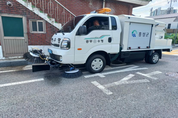 홍성군 친환경 전기노면청소차