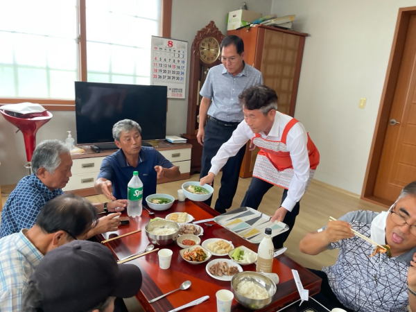 '사랑·건강·행복을 위한 3계탕 DAY행사' 모습