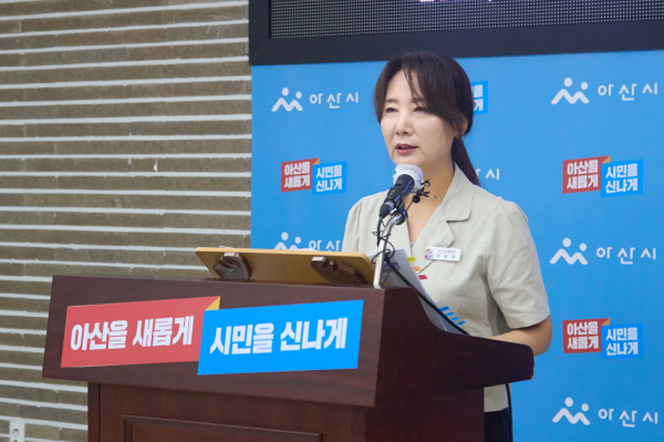 최원경 보건행정과장 시정브리핑…시보건소 주요 역점사업 발표 모습