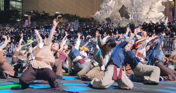 지난 10월 진행된 천안흥타령춤축제 거리댄스 퍼레이드/사진=박동혁 기자