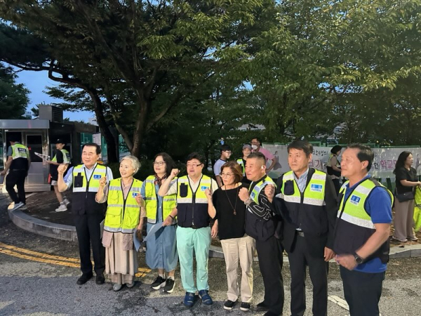 학교폭력·딥페이크 성범죄 예방 합동 야간 순찰 진행 모습