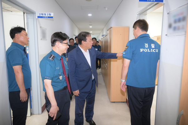 최민호 시장 세종기동대 격려 방문 모습