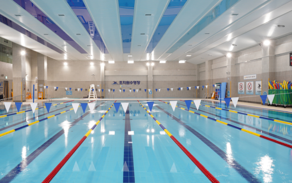 공공체육시설 조치원수영장 내부 사진