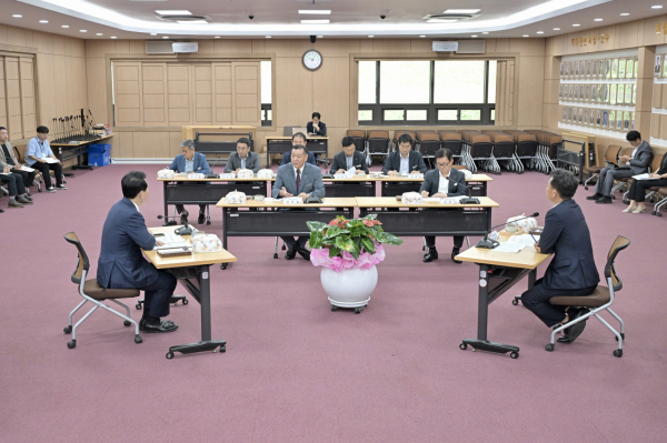 지역 국회의원과 정책간담회 진행 모습