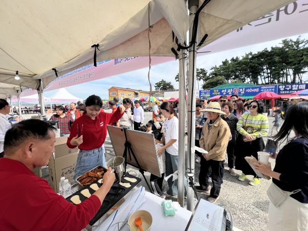 지난 5일부터 6일까지 간월도항 일원에서 열린 제6회 서산 어리굴젓 축제