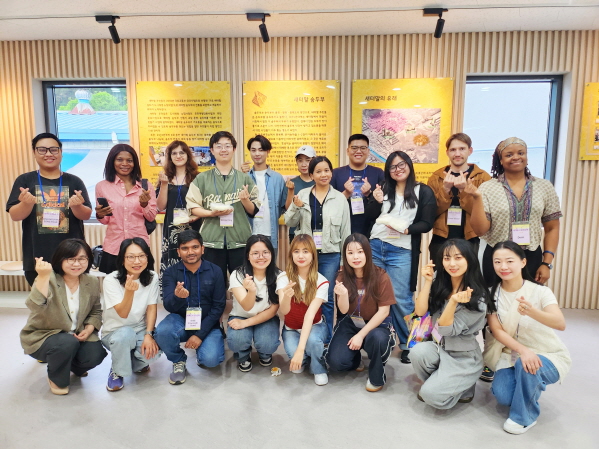 대전시 외국인주민 통합지원센터가 지난 19일 방글라데시 문화교육을 끝으로 ‘2024년 세계 도시 문화교육’을 마쳤다.