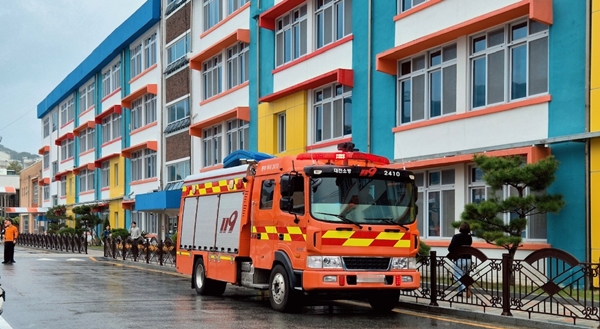 소방차 진입로 확보를 위한 합동점검 모습