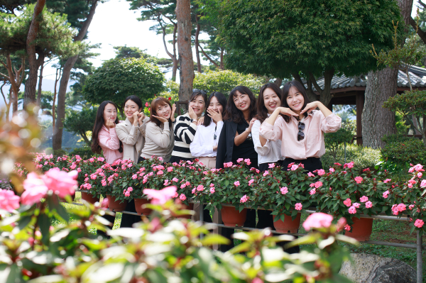 올해 10월 9일부터 11일까지 인지면 ‘쉼이 있는 정원’을 배경으로 진행된 관광 스냅사진 이벤트 사진