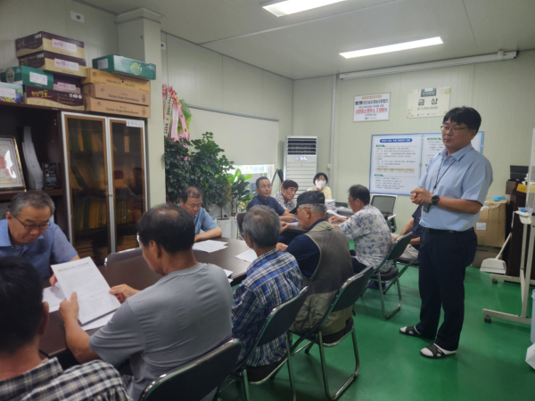 농촌진흥청과 협업해 프리미엄급 샤인머스캣 생산 확대를 위해 기술지원을 제공받고 있다.